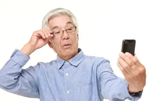 白内障症状有哪些?如何判断自己是否有白内障