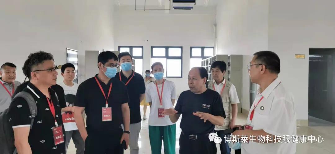眼视光专业校企共建校园行