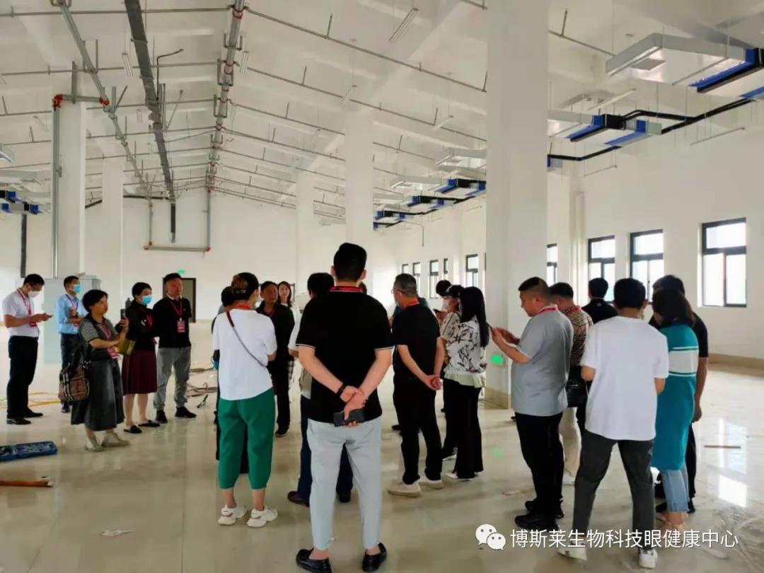 眼视光专业校企共建校园行